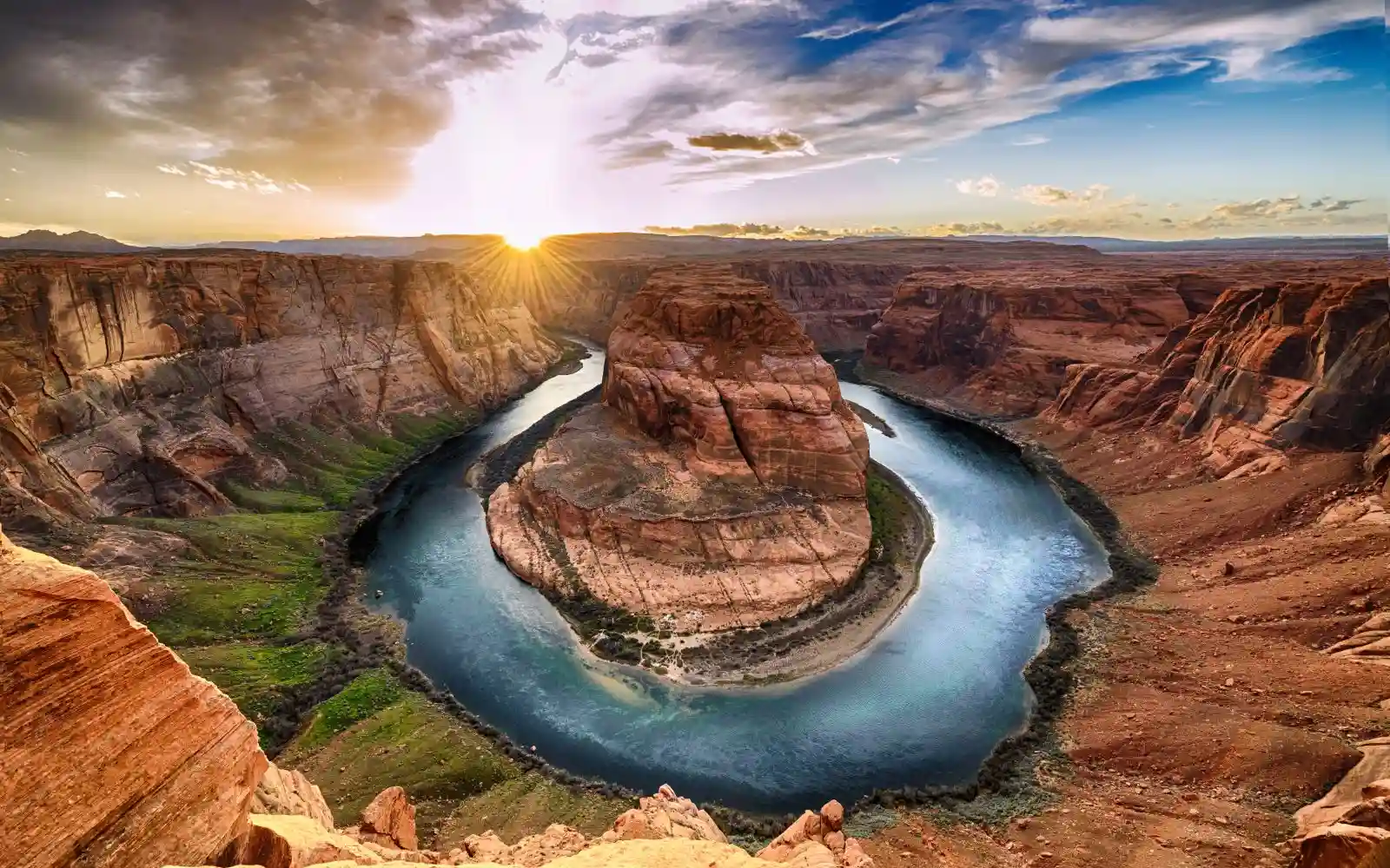 Grand Canyon Arizona Driving the Magnificent Gorge image