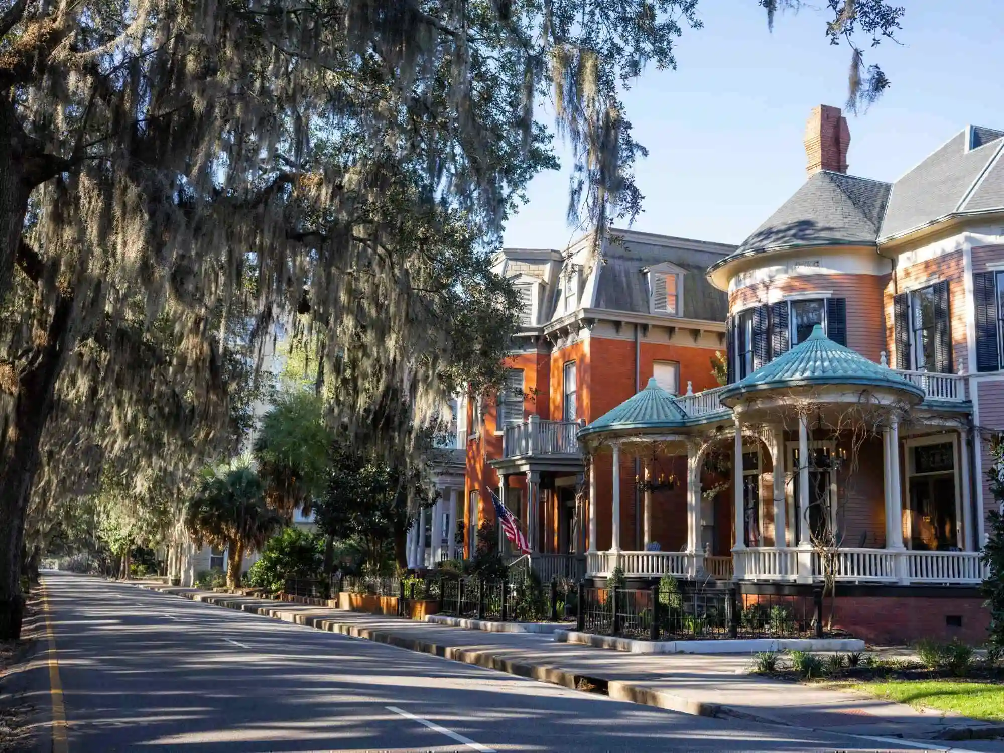 Historic Streets and Squares of Savannah Georgia Express SelfGuided GPS Walking Tour image